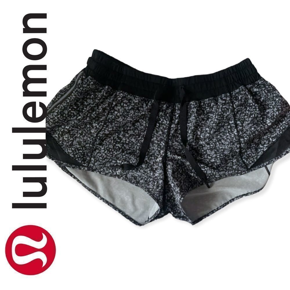 𝅺LULULEMON Speed Short

Mini Splatter White Black / Black​​​​